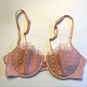 Victoria’s Secret Very Sexy Push Up Beige Size 34C